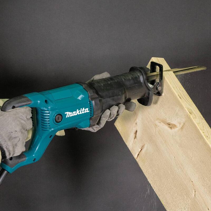 Sierra reciproca con cable de 12 amperes Makita - JR3051T