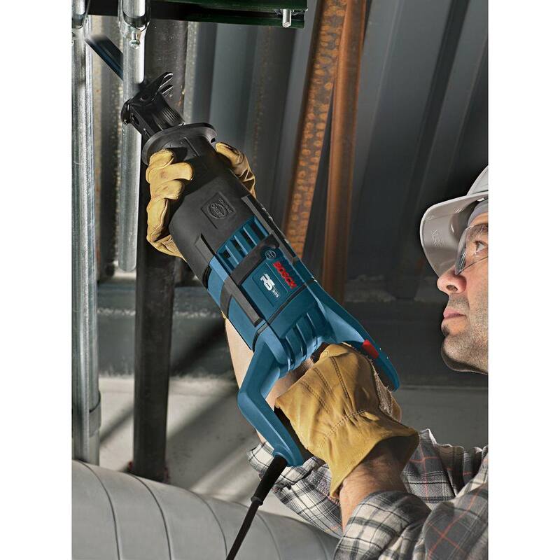 Si no tomas en cuenta la marca del producto, el título traducido sería: Sierra reciprocante compacta con cable de 12 amperios y velocidad variable de 1 pulgada de Bosch con hoja de sierra multiusos y estuche de transporte - RS325.