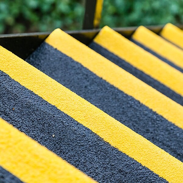 Safestep Fiberglass Reinforced Plastic Anti-Slip Step Covers, 36'' x 10'' Medium Grit - 292461