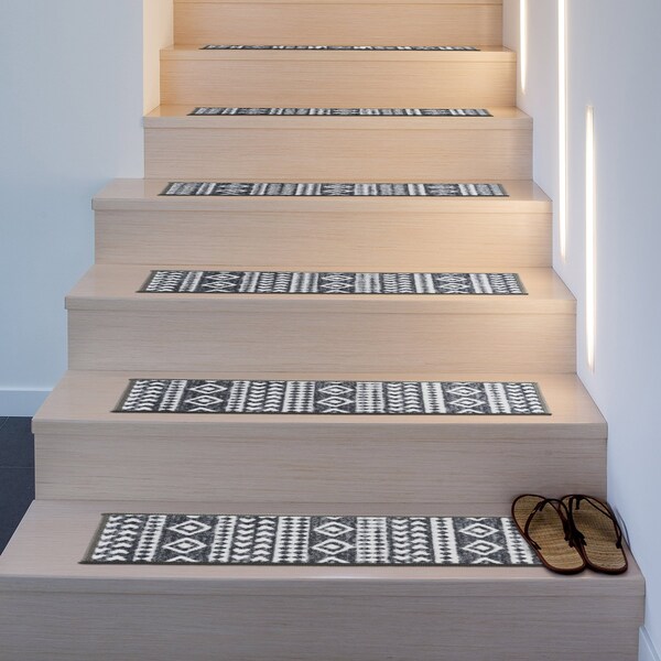 World Rug Gallery Nylon; Back Material : Rubber 8.6" x 26" Grit Size, Gray, 26 W x 8.6 L, 0.2 in Thick - 1539GRAY4PK