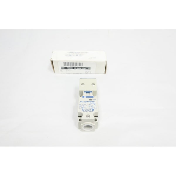 Interruptor de proximidad Telemecanique Sensors 24240VAc, XS7C40FP260H7 - XS7-C40FP260H7