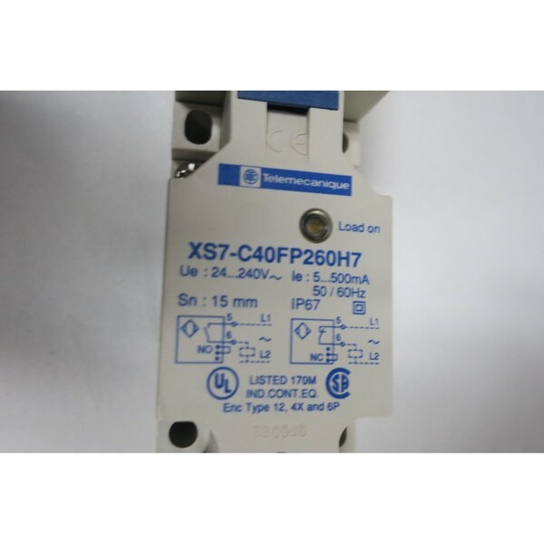 Interruptor de proximidad Telemecanique Sensors 24240VAc, XS7C40FP260H7 - XS7-C40FP260H7