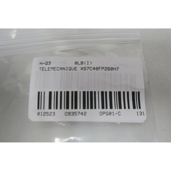 Interruptor de proximidad Telemecanique Sensors 24240VAc, XS7C40FP260H7 - XS7-C40FP260H7