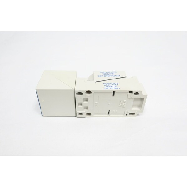 Interruptor de proximidad Telemecanique Sensors 24240VAc, XS7C40FP260H7 - XS7-C40FP260H7