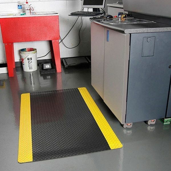 Notrax Antifatigue Mat, 75 ft. L x 3 ft. W, 1" Thickness, Vinyl, Diamond Plate, Black/Yellow - 979C0036YB