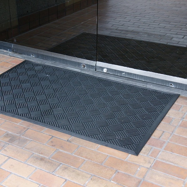 Rubber-Cal Commercial Entrance Mat, Rubber, 2.5mm Thick, Black, 3 ft W x 4 ft L - 03-235-CH-3X4