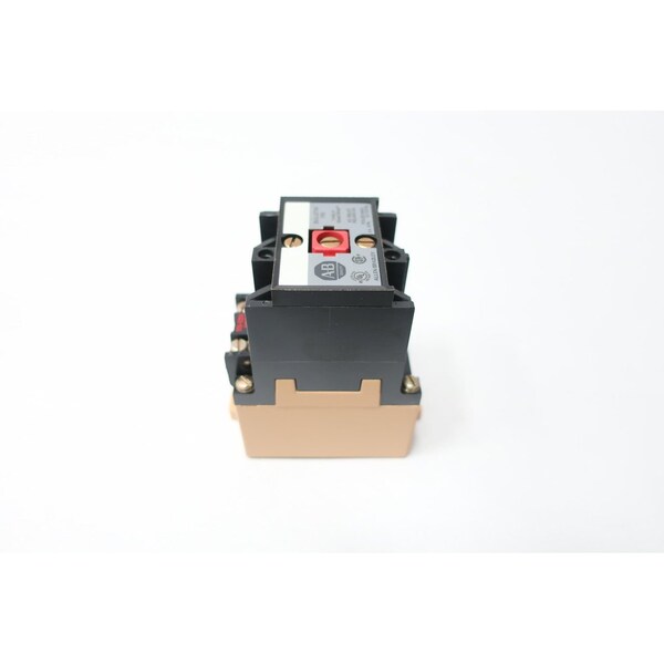 Allen Bradley 700-P000A1 115-120V-AC RELÉ DE CONTROL - 700-P000A1