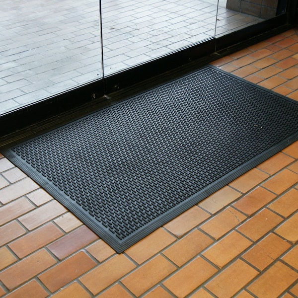 Rubber-Cal Anti-Slip Entrance Mat, Rubber, 0.38 in Thick, Black, 4 ft W x 6 ft L - 03-239-LI-4X6