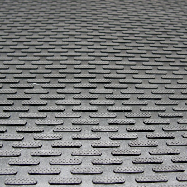 Rubber-Cal Anti-Slip Entrance Mat, Rubber, 0.38 in Thick, Black, 4 ft W x 6 ft L - 03-239-LI-4X6
