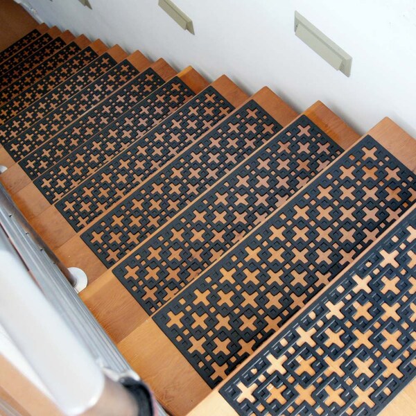 Rubber-Cal 6- Piece Stars Step Mat Rubber Stair Treads, 9.75 by 29.75-Inch, Black - 10-104-000-6PK