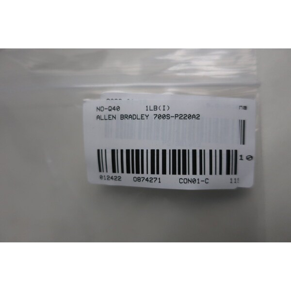 Relevador de Control de Seguridad Allen Bradley 230-240V CA - 700S-P220A2