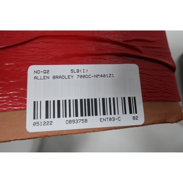 Relevador de control de CC Allen Bradley 115-125V-DC - 700DC-NM401Z1