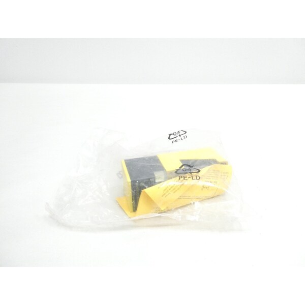 Turck SENSOR DE PROXIMIDAD 20-250V-AC 10-300V-DC - BI15-CP40-FZ3X2/S100-S10