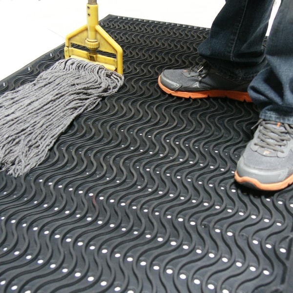 Rubber-Cal Ultra-Scraper Outdoor Rubber Commercial, 2.5mm thick, Black - 03-213-BK