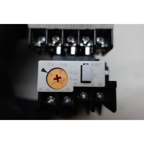 Interruptor magnético de 4 a 6 amperios 24V-CC Otro arrancador - SW-05/2E de Fuji Electric