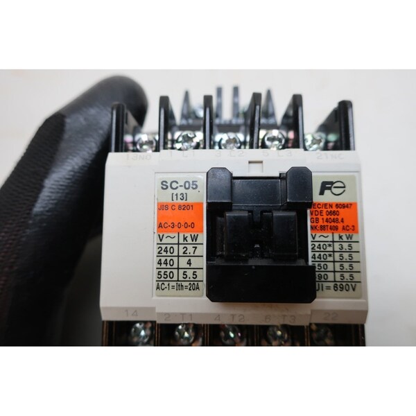 Interruptor magnético de 4 a 6 amperios 24V-CC Otro arrancador - SW-05/2E de Fuji Electric