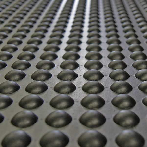 Rubber-Cal "Bubble-Top" Anti-Fatigue Matting - 5/8 in x 3 ft x 4 ft - Rubber Floor Mats - Black Borders - 03-184