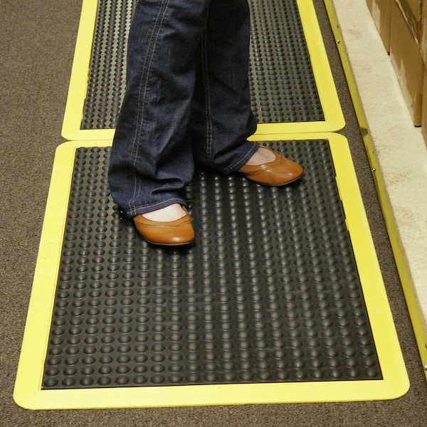 Rubber-Cal "Bubble-Top" Anti-Fatigue Matting - 5/8 in x 3 ft x 4 ft - Rubber Floor Mats - Black Borders - 03-184