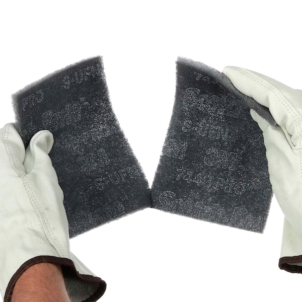 3M Scotch-Brite 7448 PRO Hand Pad 6 x 9 Silicon Carbide ULF Grit-20 Pads - 7100023340