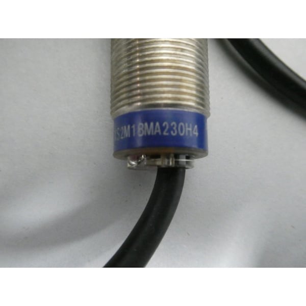 Interruptor de proximidad Telemecanique Sensors 24-240V-AC 24-240V-DC - XS2-M18MA230H4