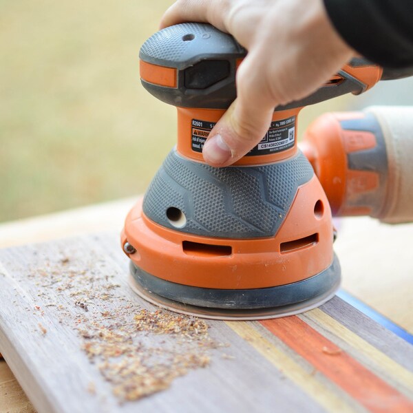 Gator Finishing 5" Red Resin Random Orbit Sander Hook and Loop Discs, 320 Very Fine Finish - 4339