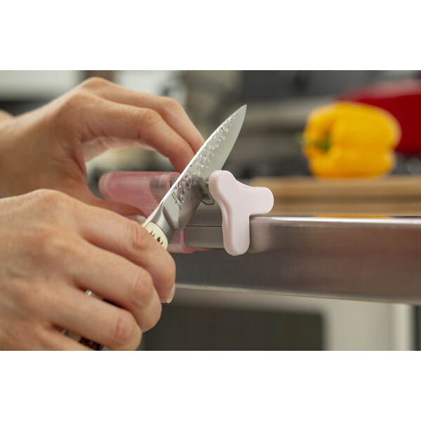 Smiths Consumer Products 2023 Smith'S Slide Sharp Edge Grip 2-Slot Pink - SMI-51134