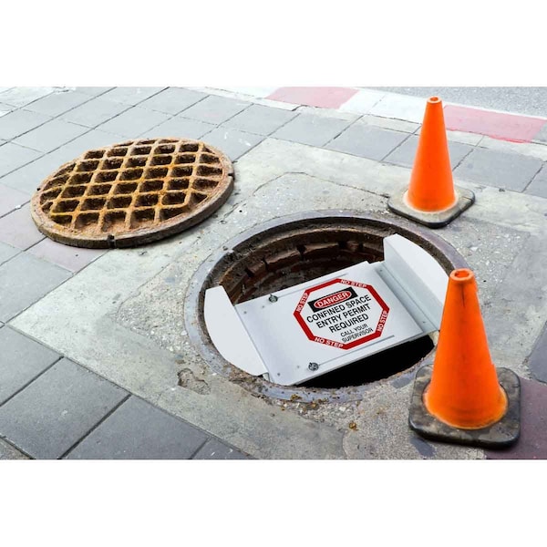 Brady Manhole Cover Sign, 21 in H x 30 in W, Polyester, Octagon, Confined Space Permit Required For Entry - 43747