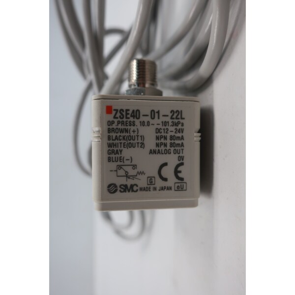 Interruptor de presión SMC ZSE40-01-22L-F 10-101.3Kpa 12-24V-CC - ZSE40-01-22L-F