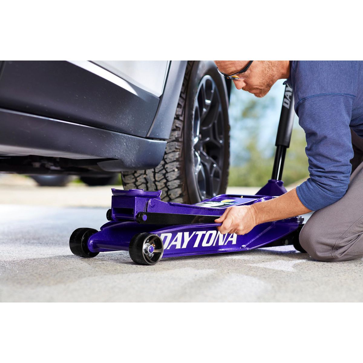 Gato de piso super resistente de perfil bajo de 3 toneladas Daytona con RAPID PUMP, color morado metálico - 70611