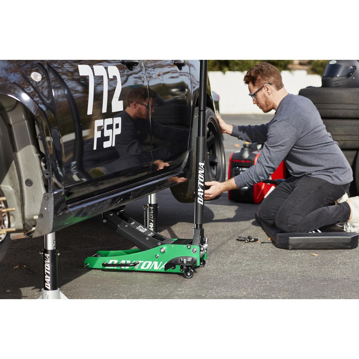 Gato de piso de aluminio de la serie profesional de carreras de 2 toneladas Daytona con BOMBA RÁPIDA - 58393