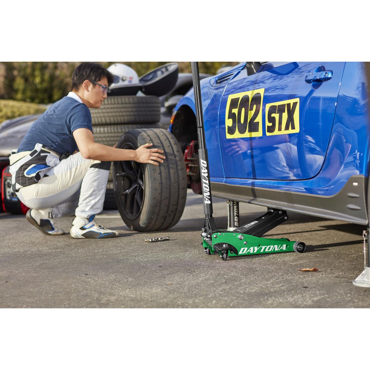 Gato de piso de aluminio de la serie profesional de carreras Daytona 1.5 toneladas con BOMBA RÁPIDA - 58206