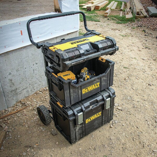 Stanley DeWalt ToughSystem 20 V Lithium-Ion Worksite Radio and Charger 1 pc - DWST08810