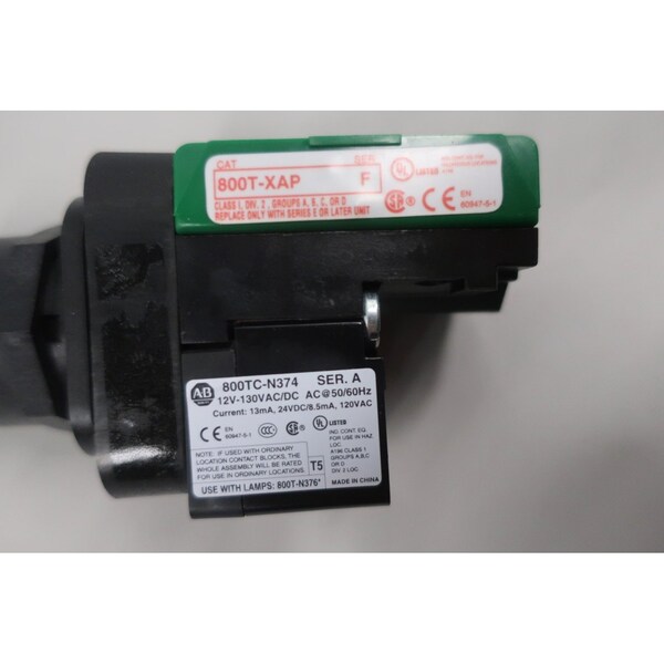 Botón pulsador iluminado verde 12-130V-CA 12-130V-CD - 800H-QRBH2GAP de Allen Bradley.