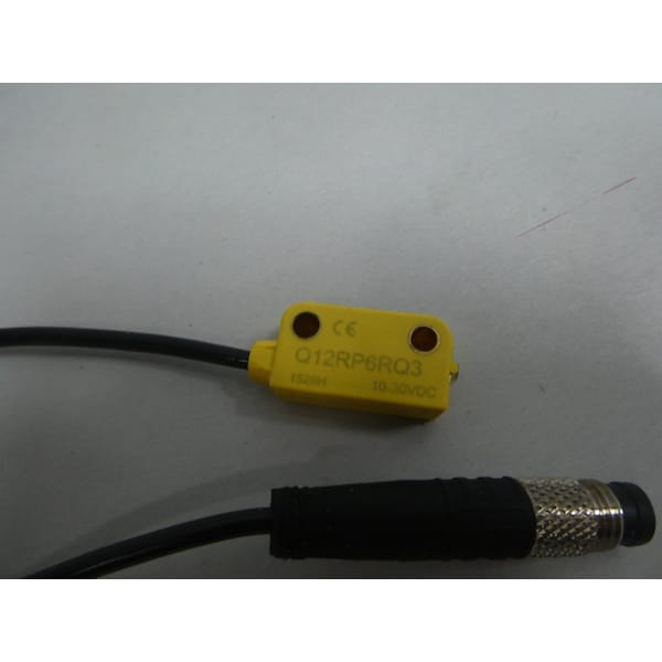 Banner WORLD-BEAM Sensor fotoeléctrico de 10-30V-DC - Q12RP6RQ3