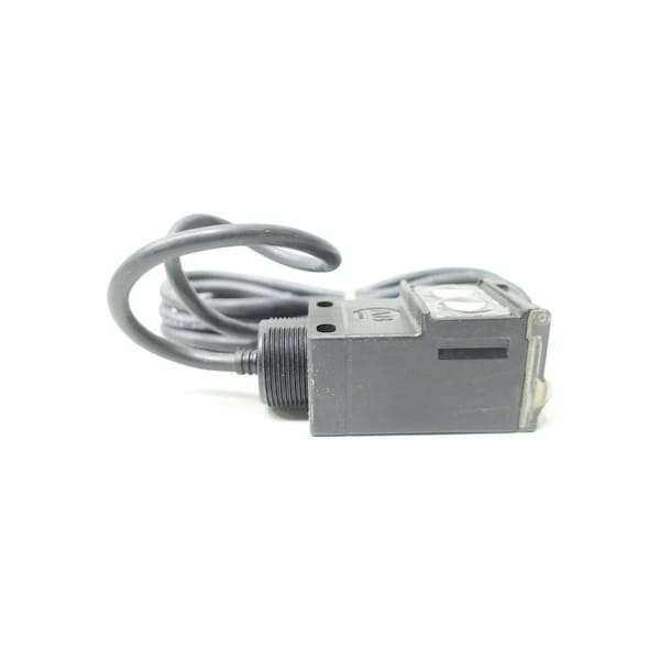 Allen Bradley PHOTOSWITCH TRANS BEAM RECEIVER SENSOR 20-40V-AC 10-55V-DC OTHER SENSOR - 42GRR-9001

Sensor receptor de haz de transmisión de PHOTOSWITCH de Allen Bradley 20-40V-CA 10-55V-CD OTRO SENSOR - 42GRR-9001
