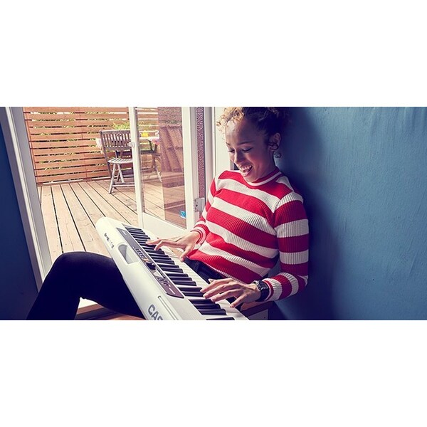 Casio WHITE 61-Key Portable Design Keyboard easy to use for everyone Large range of features Dance Music - CTS200WHITE