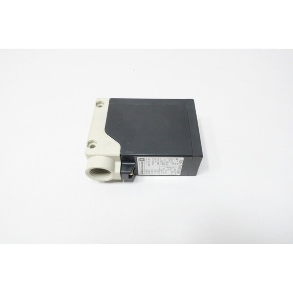 SENSOR FOTOELÉCTRICO 24-240V-CA 24-240V-CD - XUE-T1401266 de Telemecanique Sensors.