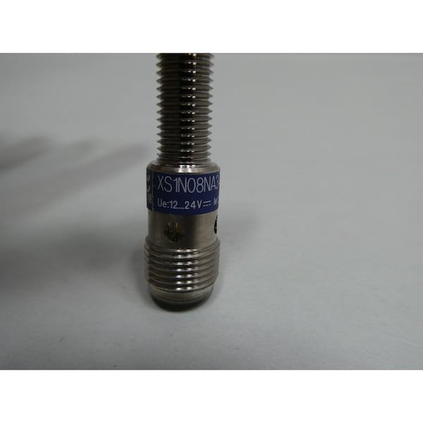 Interruptor de proximidad Telemecanique Sensors 12-24V-DC - XS1 N08NA340D