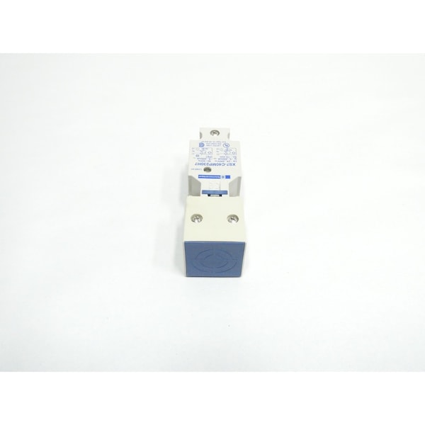 Interruptor de proximidad Telemecanique Sensors 24-240V-AC - XS7 C40MP230H7
