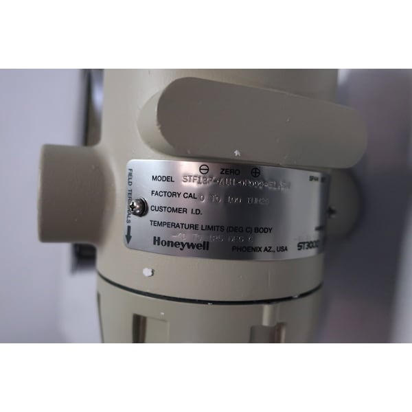 Sensores transmisores de nivel de líquido con brida Honeywell ST3000 S100E 3IN 0-100IN-H2O 150 11-42V-DC - STF12F-A1H-0R000-S1.SM