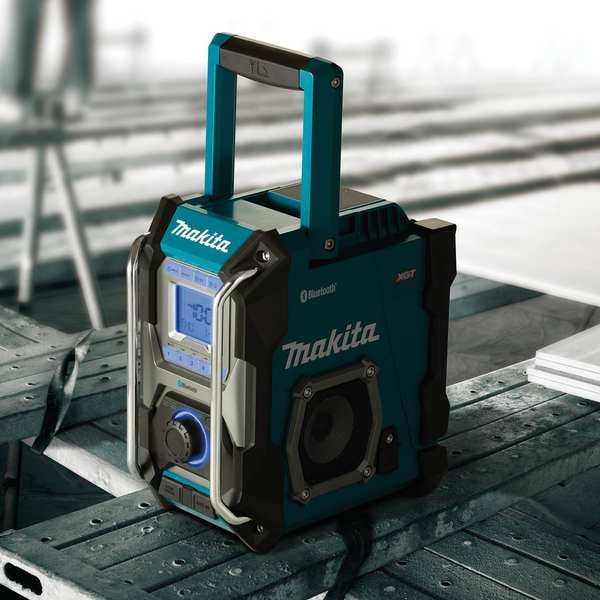 Makita Jobsite Radio, Cord & Cordless, AM/FM - GRM02
