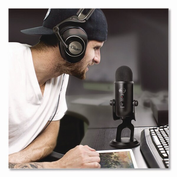 Blue Microphones Yeti Professional USB Microphone, Black - 988-000100
