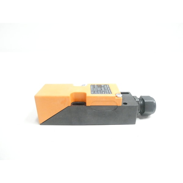 Sensor de proximidad inductivo IFM 20-250V-AC 20-250V-DC - IM0020 IME2015BFBOA/NPT