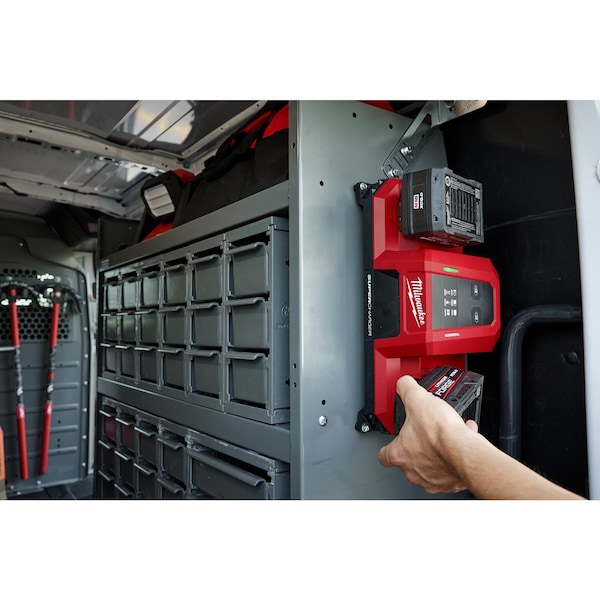 Milwaukee Tool M18 Dual Bay Simultaneous Super Charger w/ 4 Point Mounting - 48-59-1816