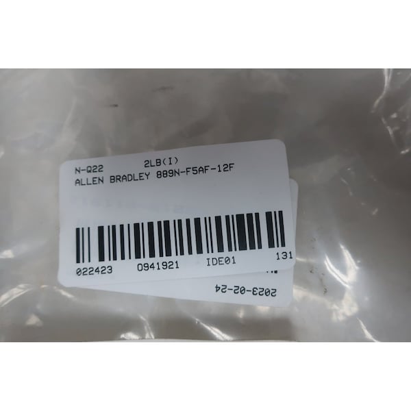 Allen Bradley 5P Mini Recto QD 12 pies 600V-AC Cable de Cordset - 889N-F5AF-12F