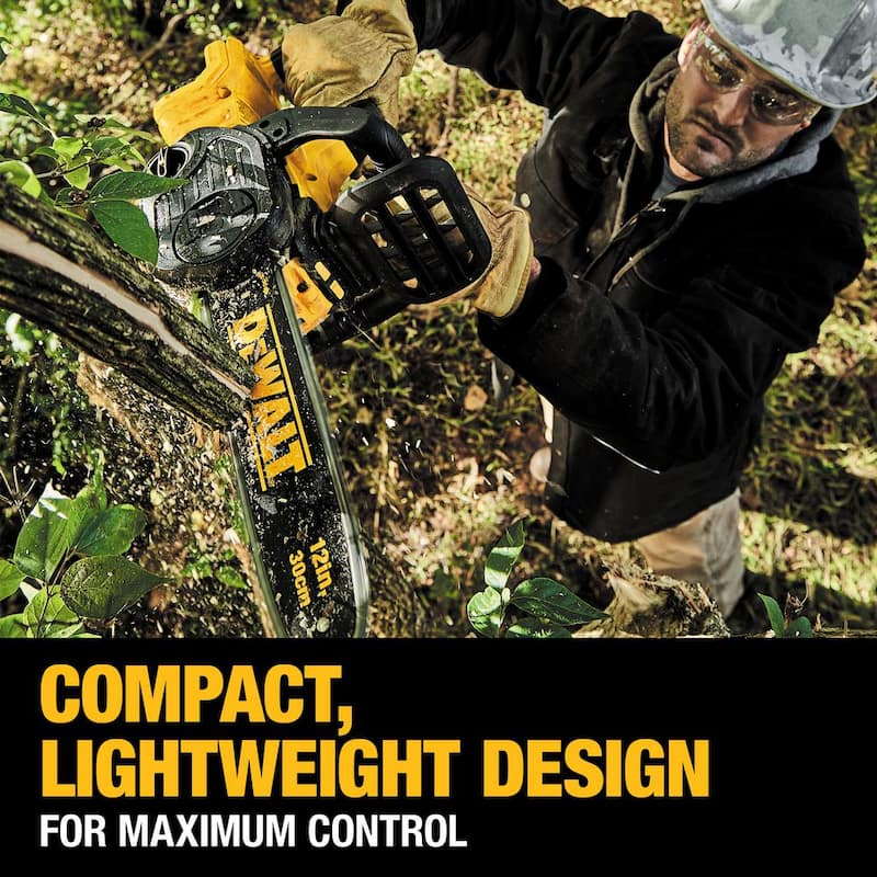 Kit de motosierra inalámbrica sin escobillas DEWALT 20V MAX de 12 pulgadas con (1) batería de 5 Ah y cargador - DCCS620P1