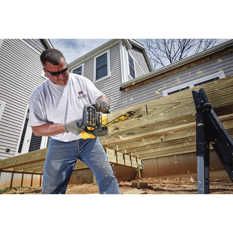 Sierra de cadena a batería sin escobillas DEWALT 20V MAX de 12 pulgadas (Herramienta solamente) - DCCS620B