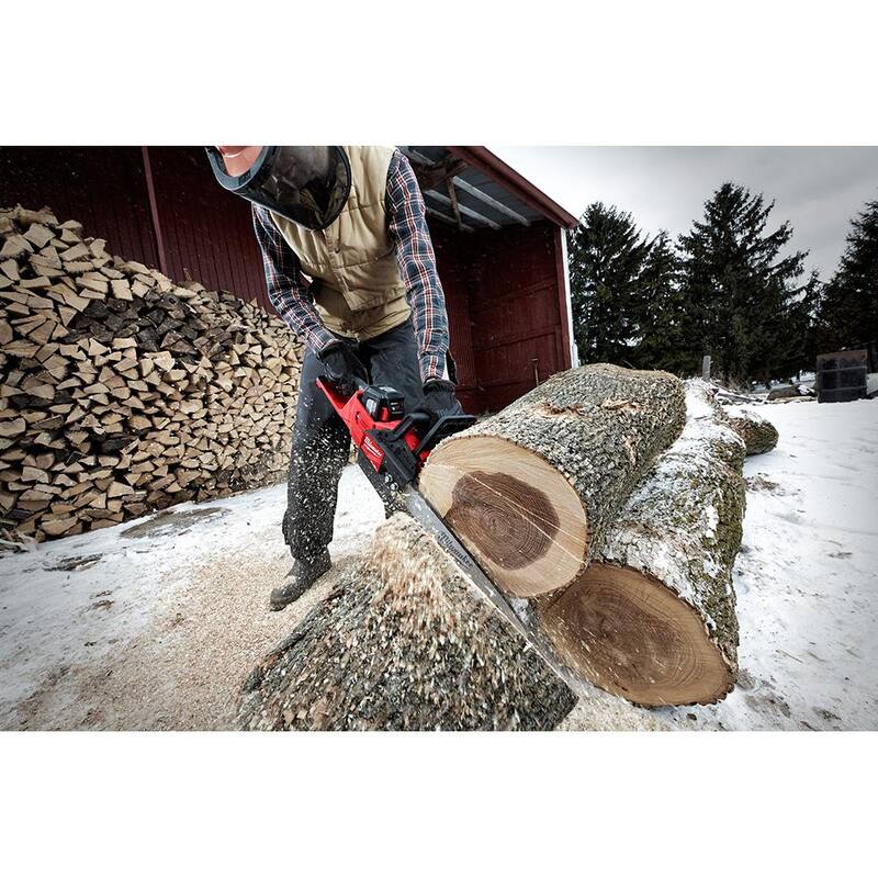 HATCHET con motosierra eléctrica a batería sin escobillas de 18V Milwaukee M18 FUEL de 8 pulgadas con kit de motosierra M18 FUEL de 16 pulgadas (2 herramientas) - 3004-20-2727-21HD