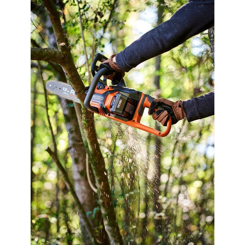 Motosierra eléctrica con batería de litio de 18V sin escobillas de 12 pulgadas RIDGID con batería de salida máxima de 6.0 Ah y cargador - R01101K
