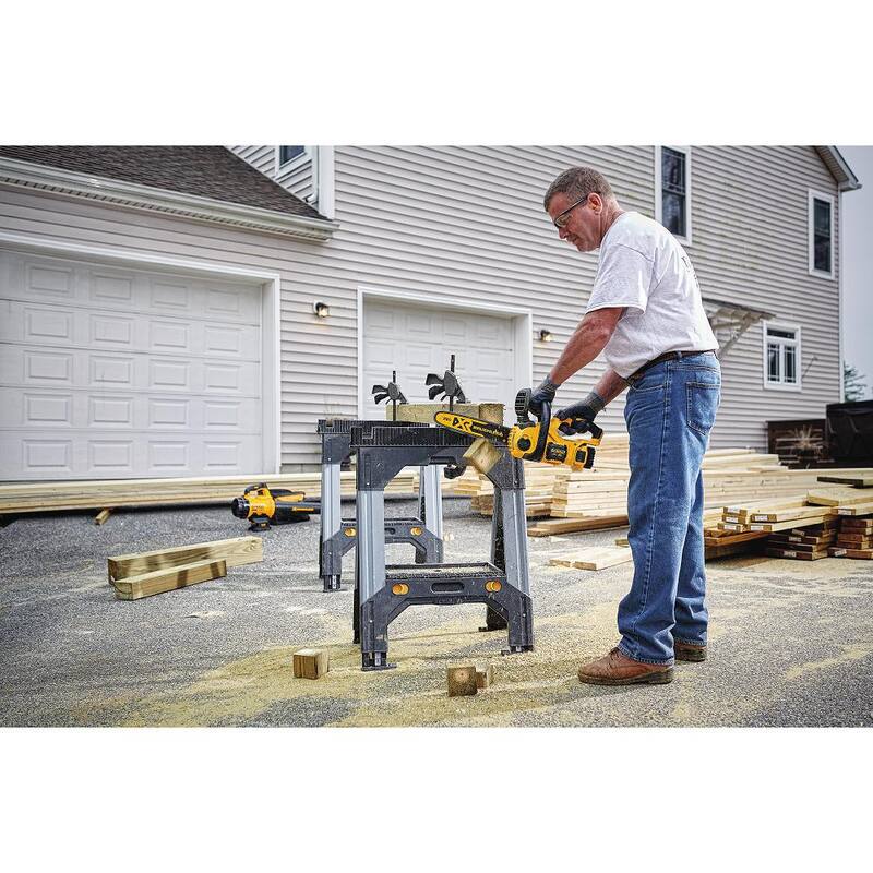 DEWALT 20V MAX 12in. Kit de sierra eléctrica inalámbrica sin escobillas con batería (1) de 5Ah, cargador y estuche - DCCS620P1W6KBOX